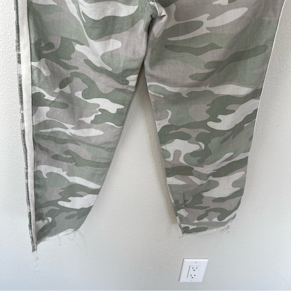 MOTHER The Shaker Chop Crop Fray Pant Desert Camo Print Casual Women’s 29 - Picture 9 of 12